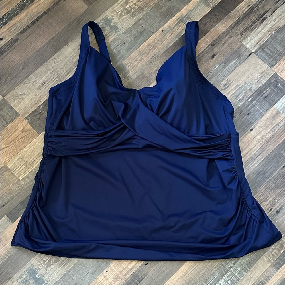 Lands' End Women's V-Neck Wrap Underwire Tankini Swimsuit Top